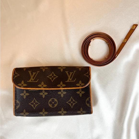 🚨🚨SOLD🚨🚨 Louis Vuitton Pochette Florentine Belt Bag - Picture 2 of 13